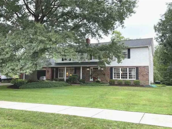 37670 Bunker Hill Dr, Solon, OH 44139