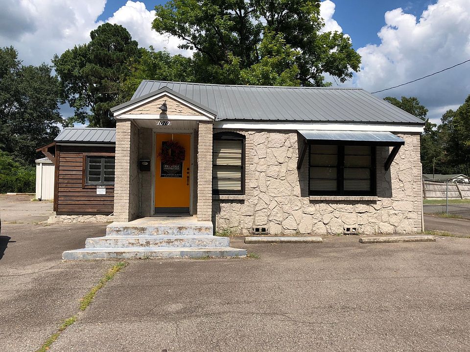 1st image of 1010 W Pleasure Ave