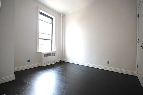 Rented by Compass | media 27