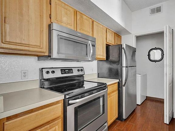 3rd image of 13003 PLANTATION PARK CIRCLE #1319