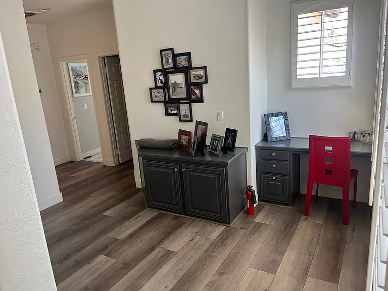 Sierra Mesa Ct — Photo 17