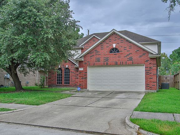2nd image of 18718 Summer Anne Dr