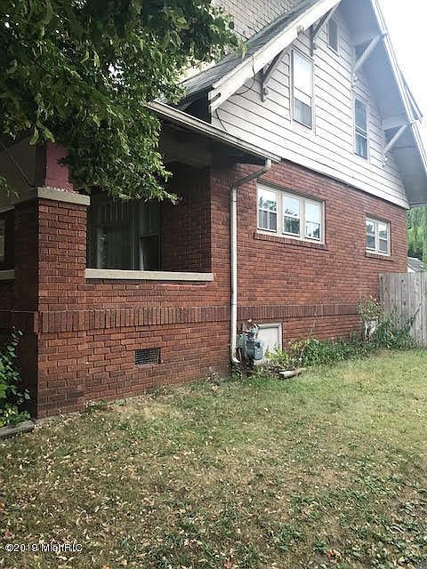 2nd image of 408 S Clinton St