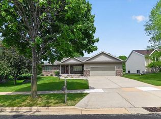409 Badger Lane, Waunakee, WI 53597