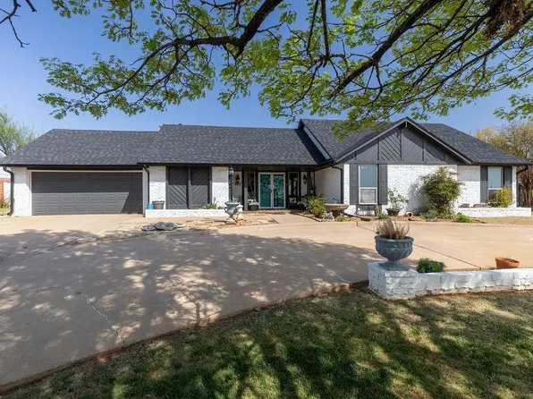 1010 Gary Pl, Marlow, OK 73055