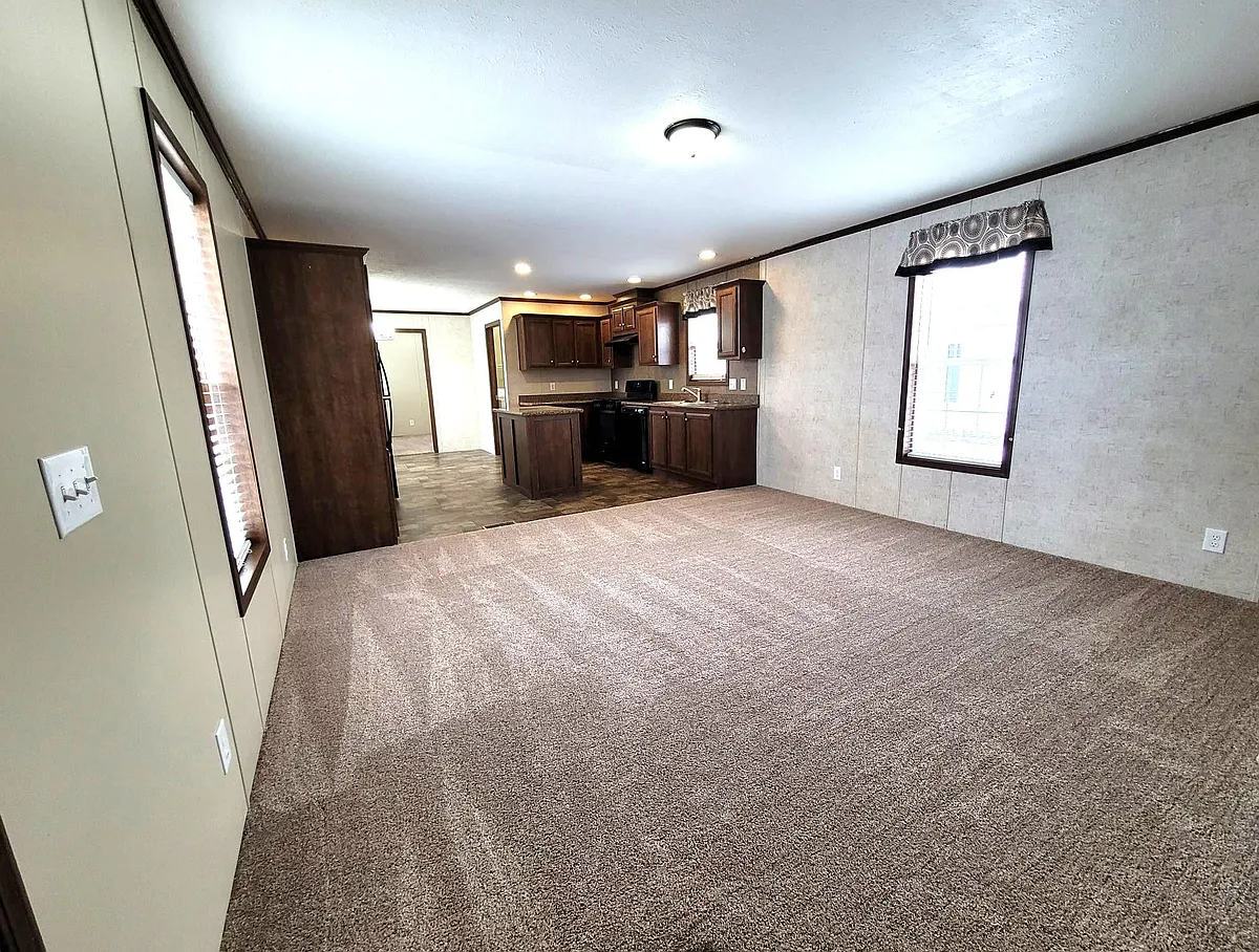 Building Photo - 5003 Golden Gate Dr