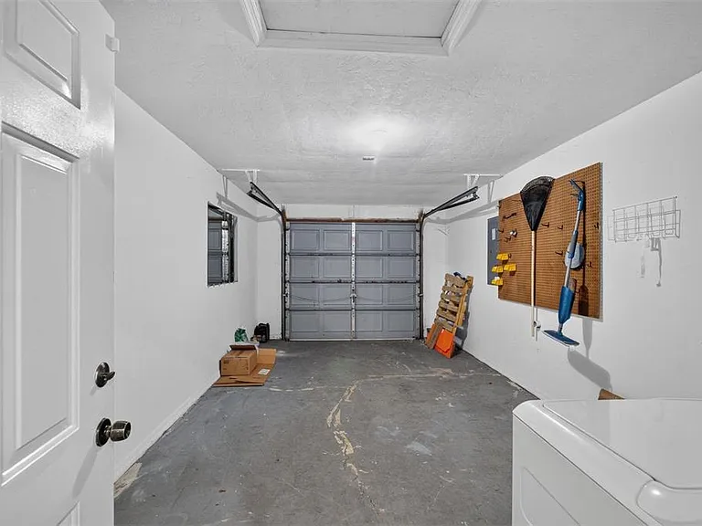 2115 SW 72nd St — Photo 22