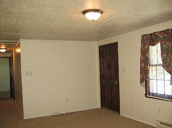 4th image of 300 Williams Ave