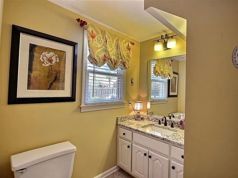 2345 Linkenholt Dr — Photo 11