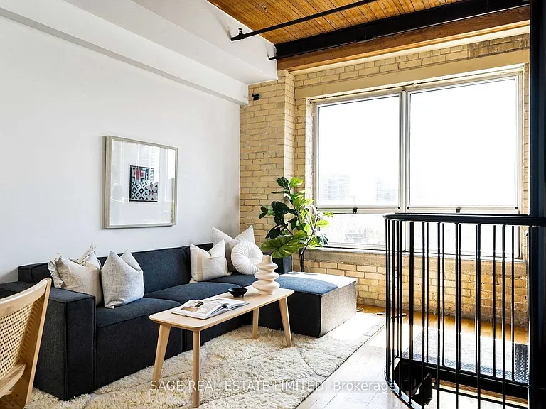 781 King St W #508 — Photo 17