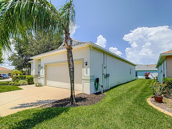 5th image of 4953 Outlook Dr