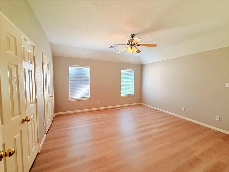 5206 Riverstone Crossing Dr — Photo 17