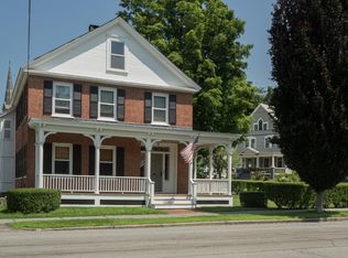 29 School St, Bellows Falls, VT 05101