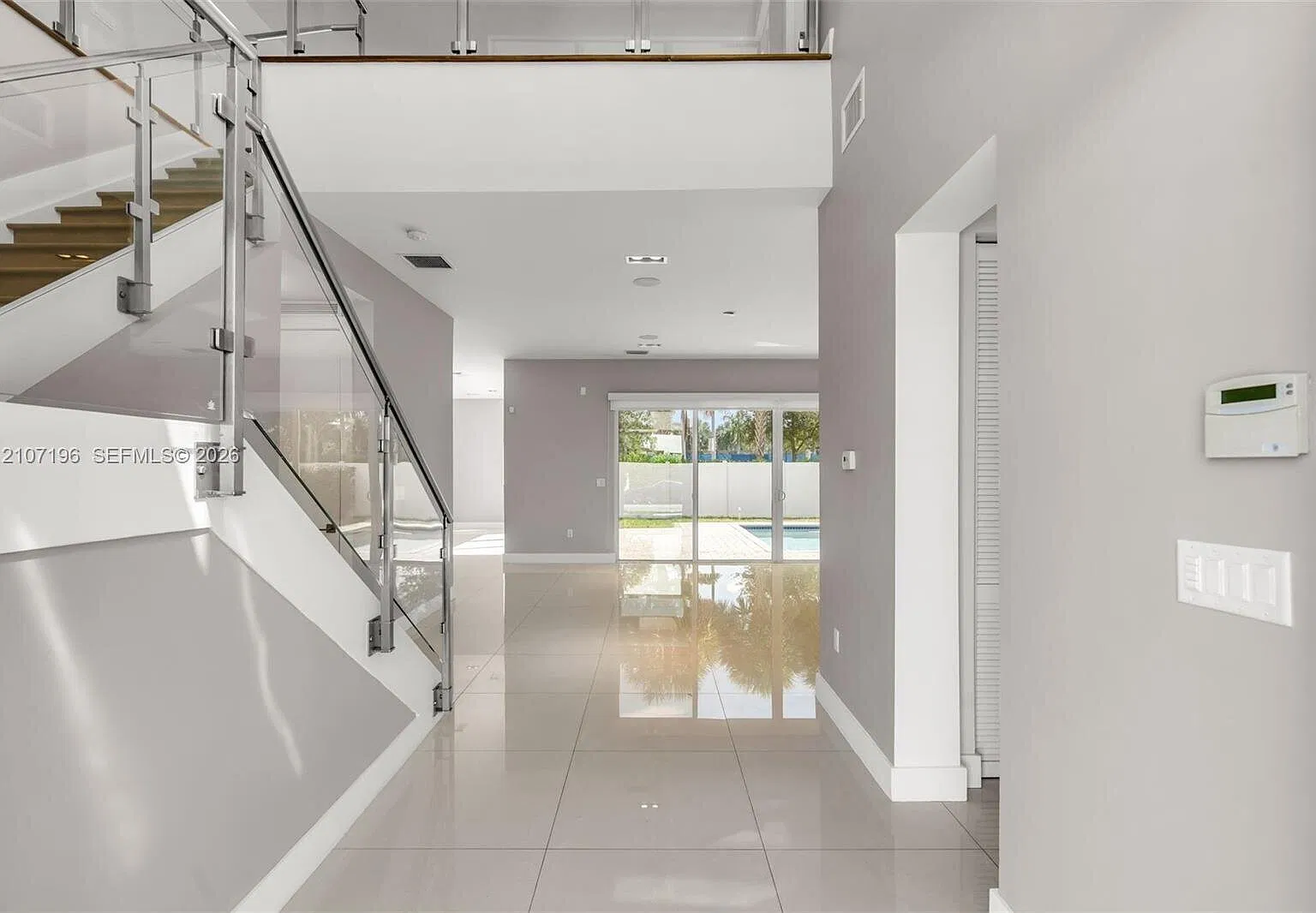 7585 NW 100th Ave — Photo 3