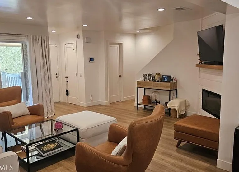18333 Hatteras St #68 — Photo 10