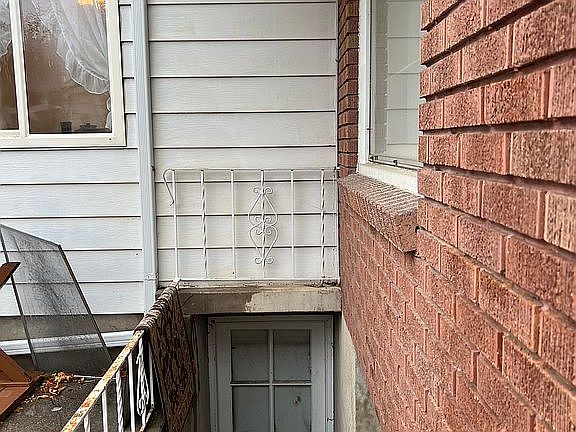 4th image of 1816 S Yuma St