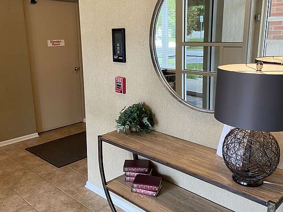 3rd image of 476 Alles St Unit 208