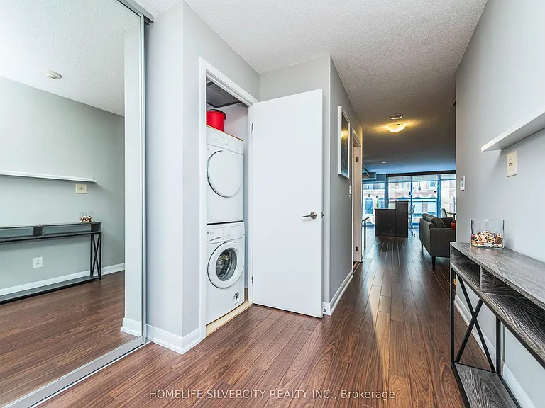 205 Frederick St #404 — Photo 3