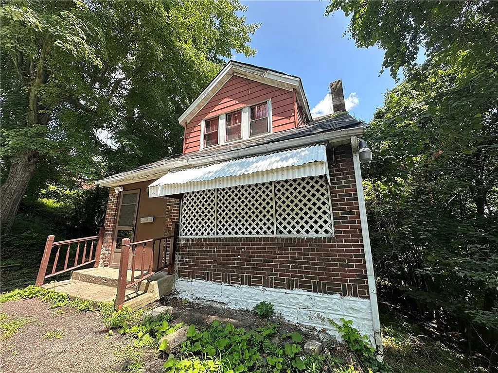 8610 Pershing St photo 1