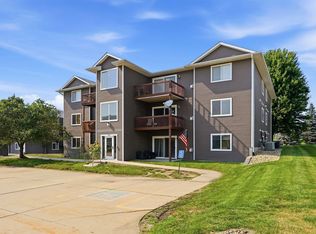 4702 Chadwick Rd UNIT 6, Cedar Falls, IA 50613
