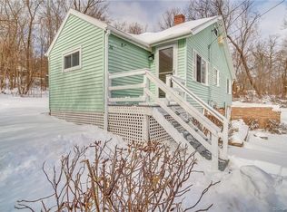 26 Mohican Rd, Middlefield, CT 06455