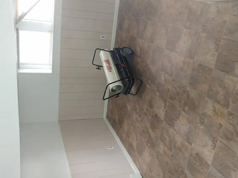 863 Glenwood Ave — Photo 6