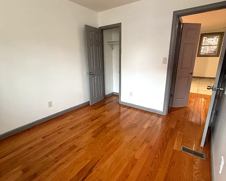 328 Osborne Ter #L1 — Photo 6