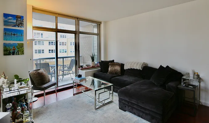 Rented by Luxus Manhattan Realty | media 12