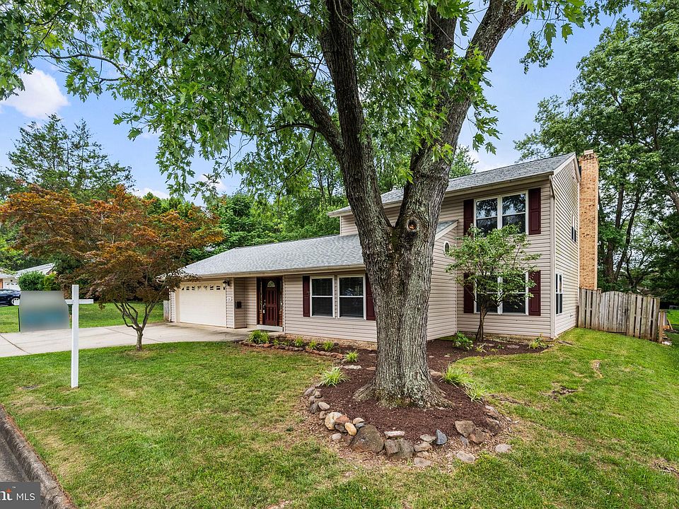 1st image of 226 W Meadowland Ln