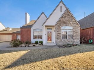 405 Foxwood Dr, Sapulpa, OK 74066