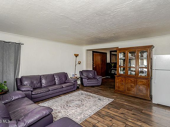 5th image of 5079 Winona Rd