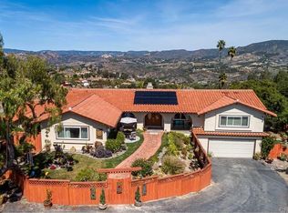 1016 N Stage Coach Ln, Fallbrook, CA 92028