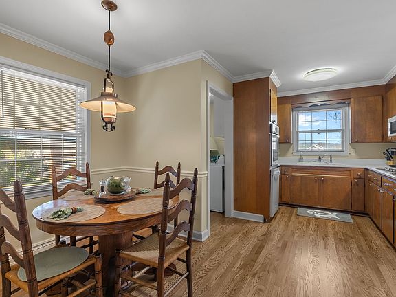 3rd image of 5 Coleman Park Cir