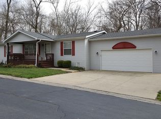 2031 Royal Heights Rd, Belleville, IL 62223