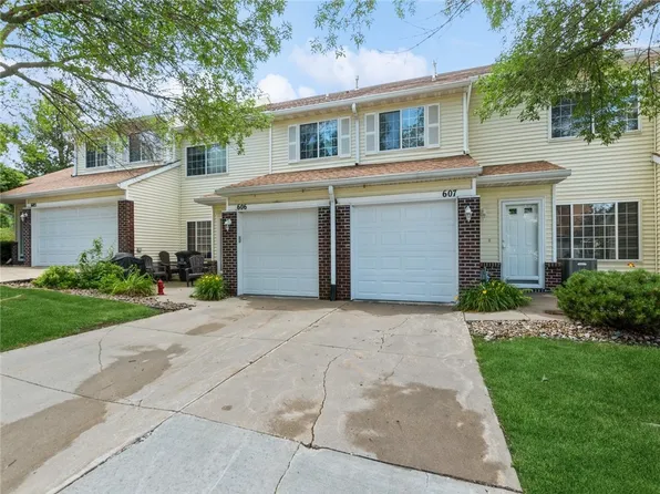 3701 Brook Ridge Ct Unit 607, Des Moines, IA 50317