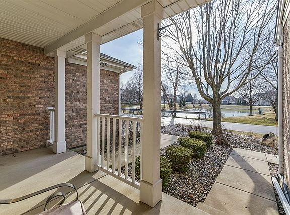 2nd image of 18141 Waterside Cir