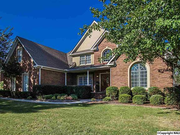 4th image of 3004 Davenport Dr SE