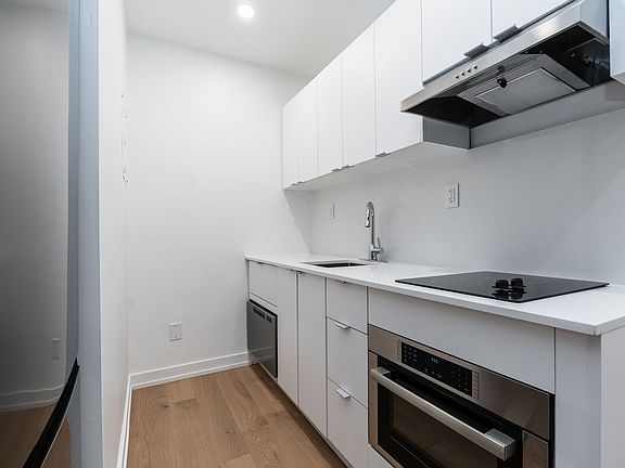 3rd image of 263 Russell Hill Rd #50013A-106