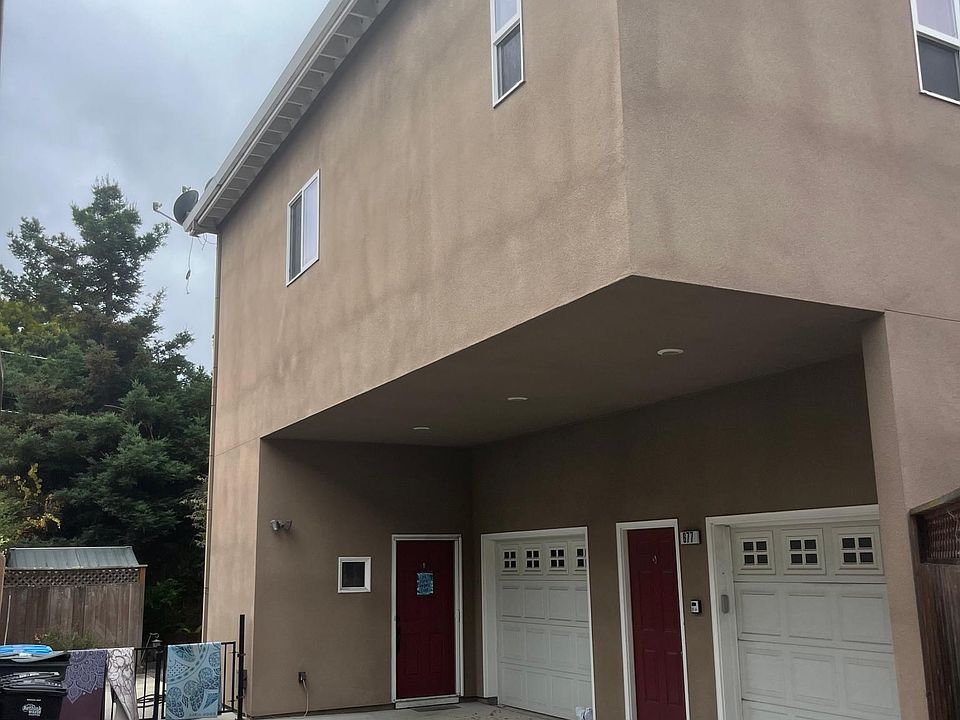 1st image of 677 Woodside Way