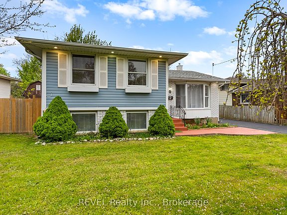 2nd image of 7 Rendale Ave