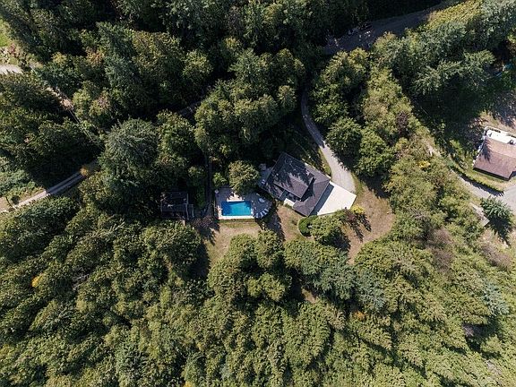 5th image of 2442 Grant Rd