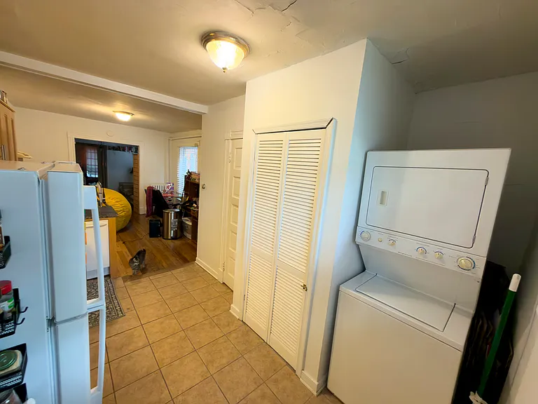 3204 Stuart Ave #B — Photo 2