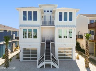 66 E 2nd St, Ocean Isle Beach, NC 28469