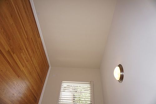 3rd image of 495 Waverley St APT 2