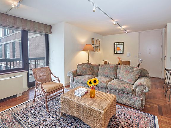 3rd image of 422 E 72nd St APT 15F