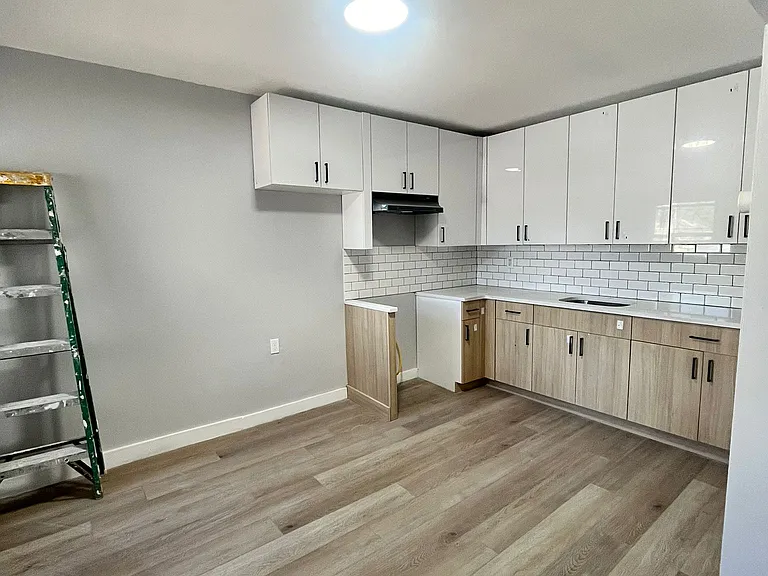164 Stegman St #2 — Photo 2