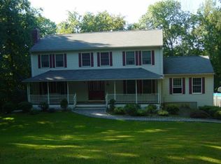 37 White Pine Dr, Brookfield, CT 06804