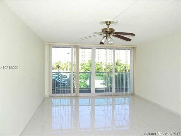 1st image of 100 Bayview Dr APT 330
