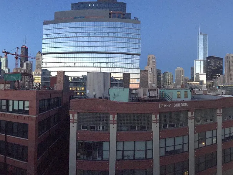 630 N Franklin St #811 — Photo 2