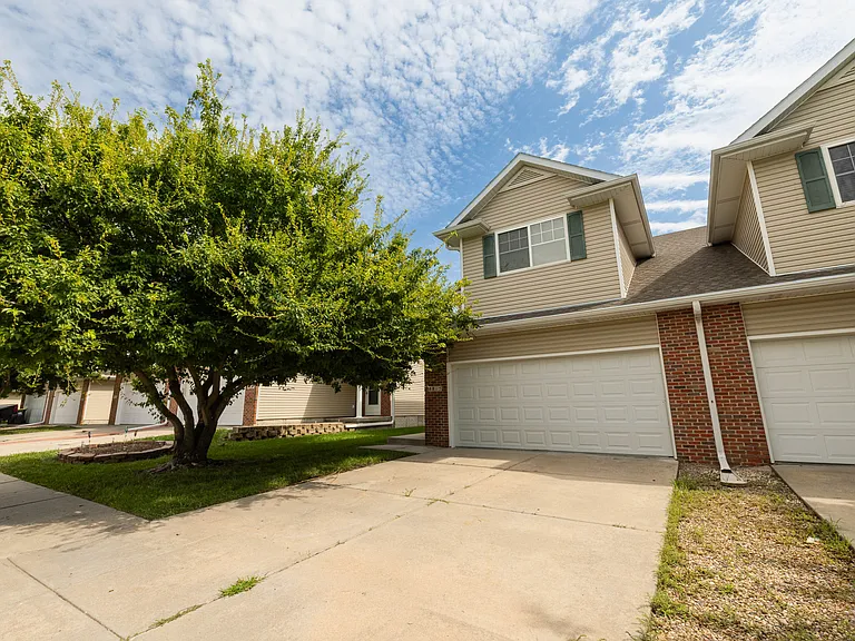8815 Venice Ln — Photo 26